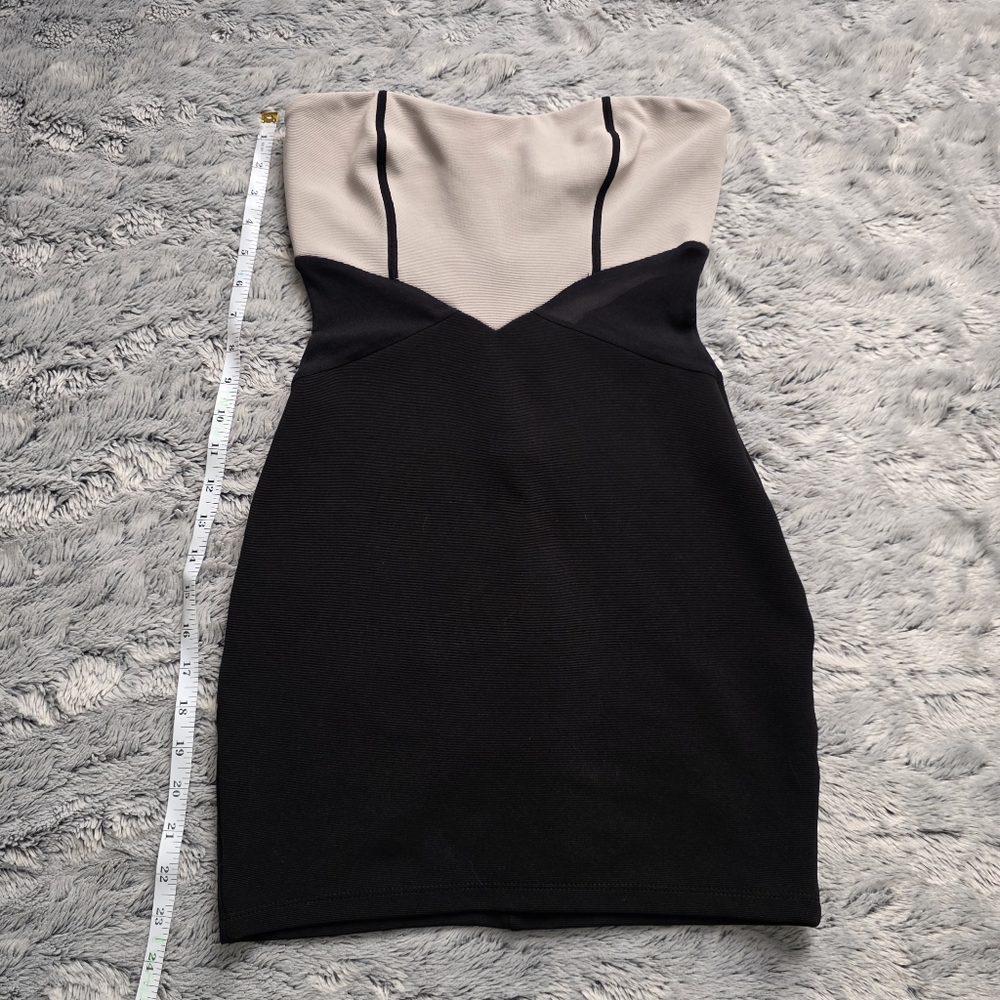 ♡ Bundle for 20% off ♡ Hottie Black and Cream Dress Size S